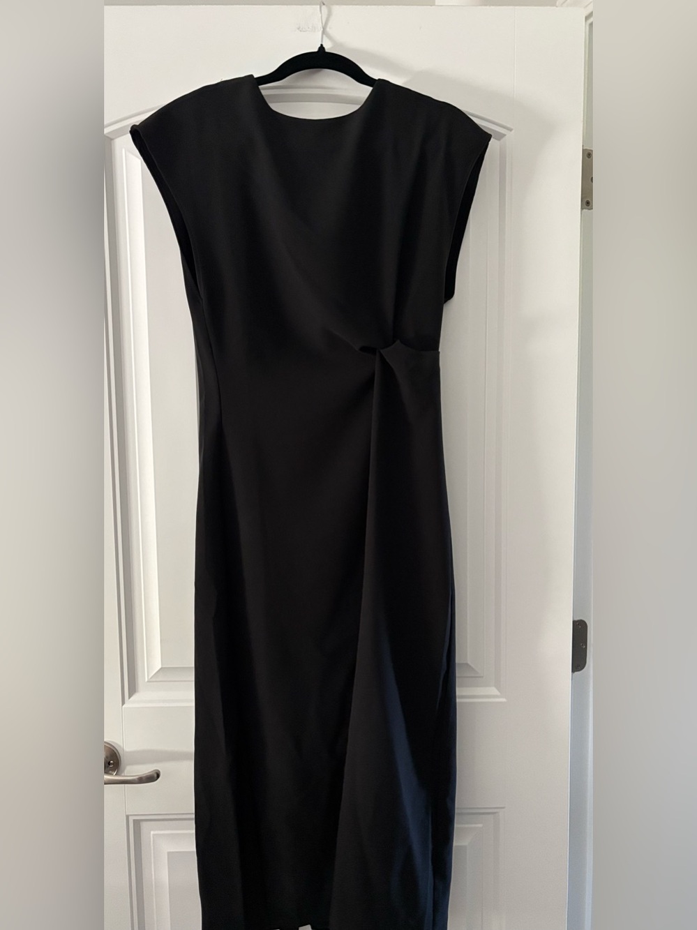 glam Black Midi Twist-Detail Dress